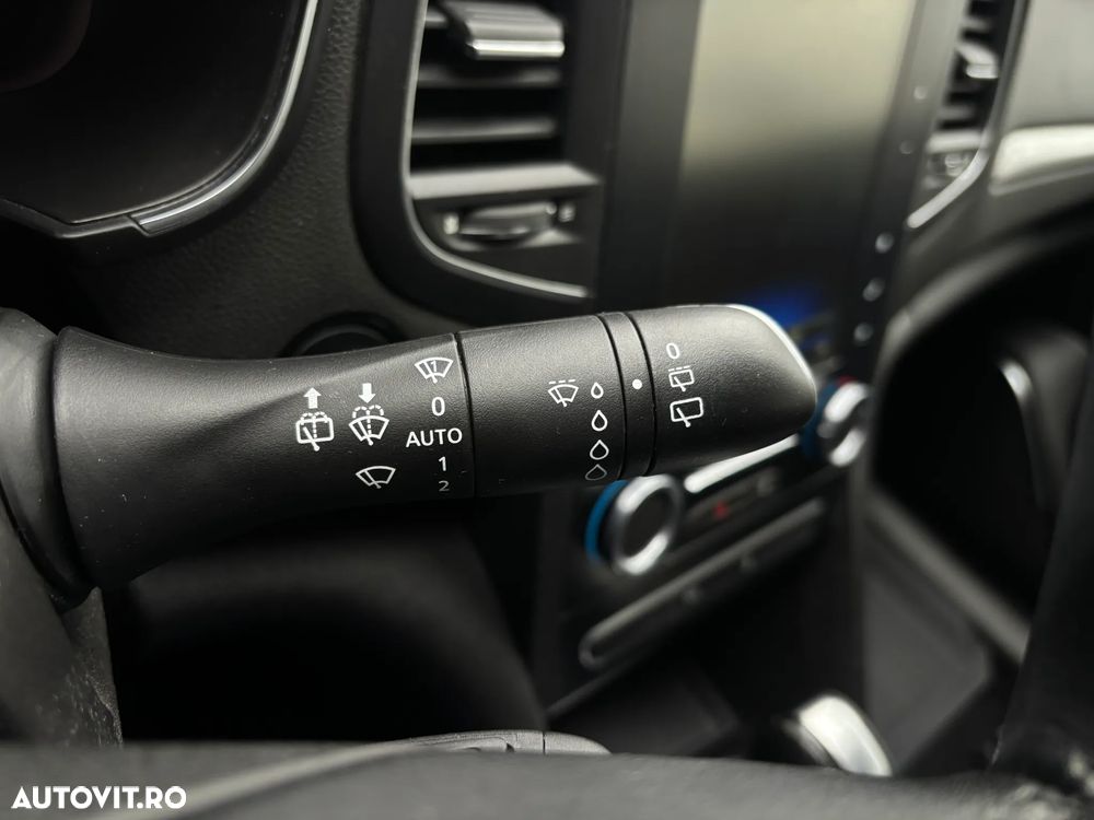Renault Megane BLUE dCi 115 EDC LIMITED - 29