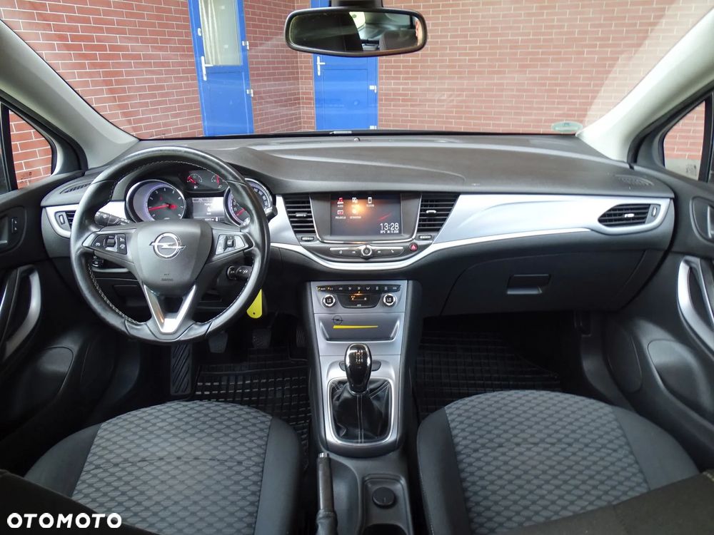 Opel Astra 1.4 T Elite - 8