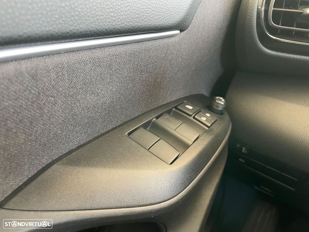 Toyota Yaris Cross 1.5 HDF Comfort Plus - 13