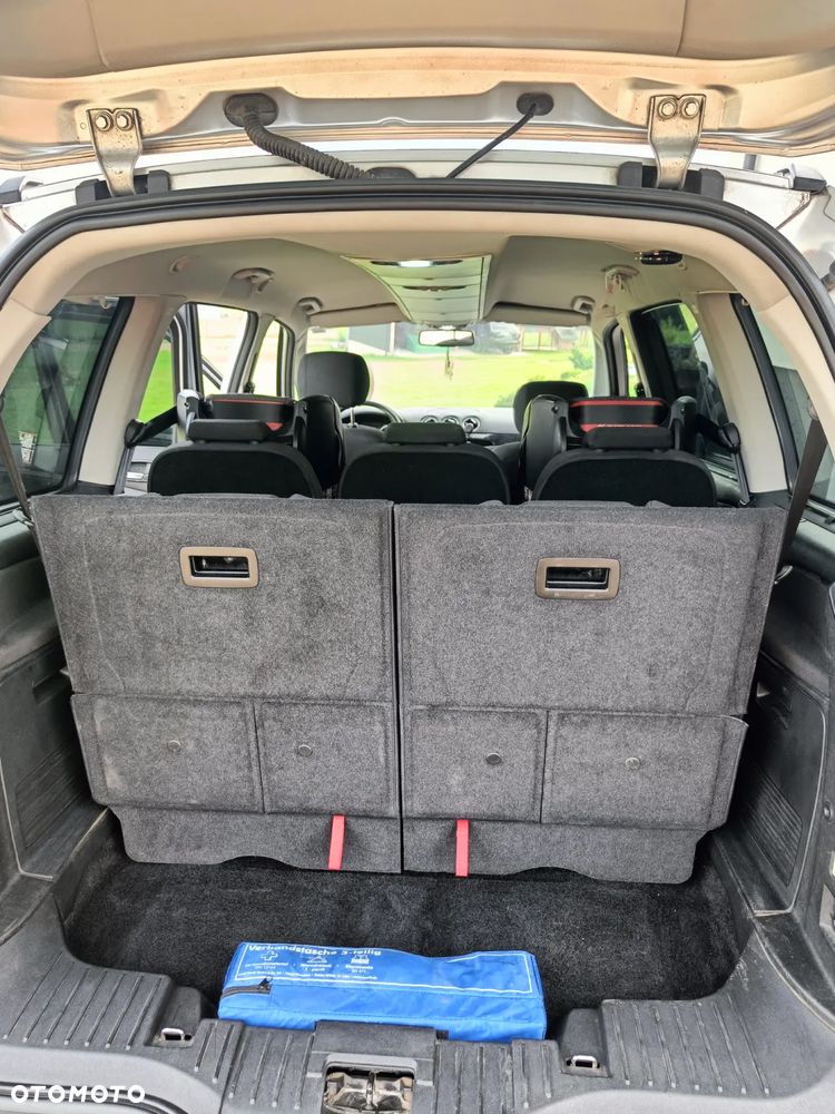 Ford Galaxy 2.0 TDCi Ghia - 26