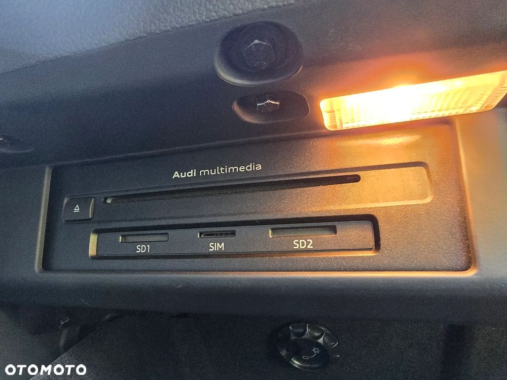 Audi A4 Avant 2.0 TDI design - 16