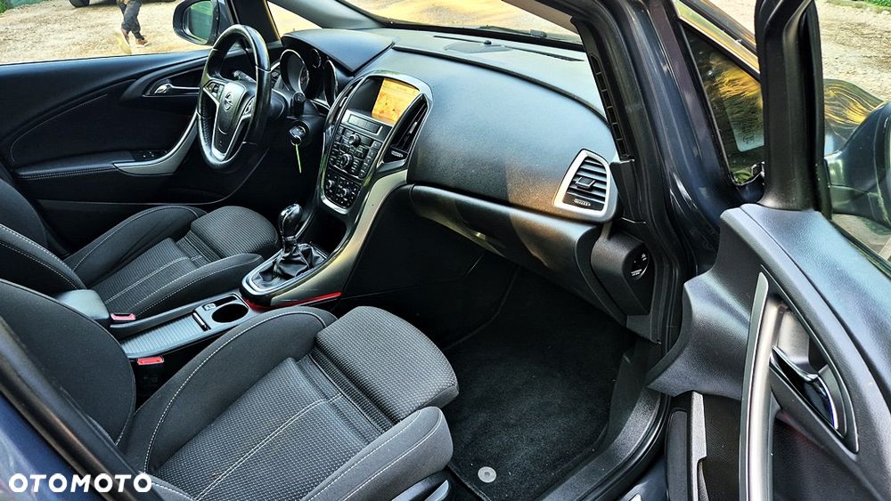 Opel Astra 1.4 Turbo Exklusiv - 35