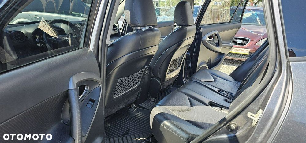 Toyota RAV4 - 32