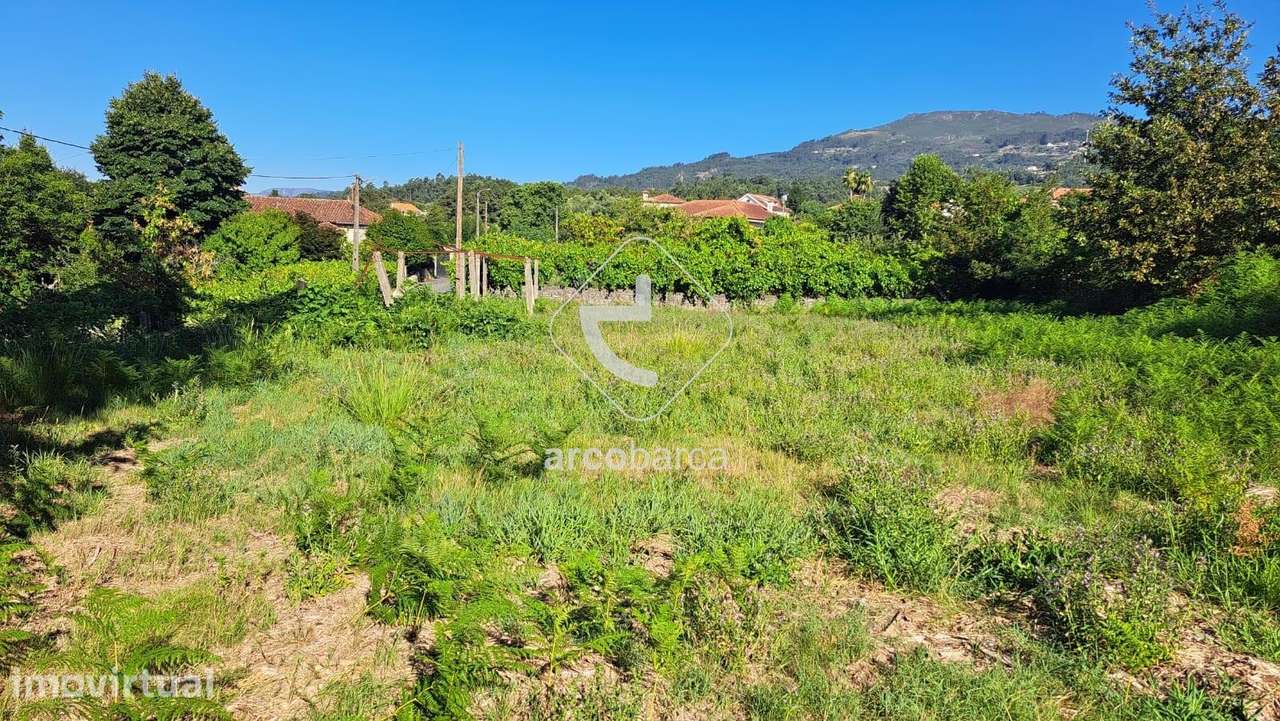 Terreno com 1.720 m2, com casa em Ruina. Jolda S. Paio, Arcos de Valde - Grande imagem: 2/30