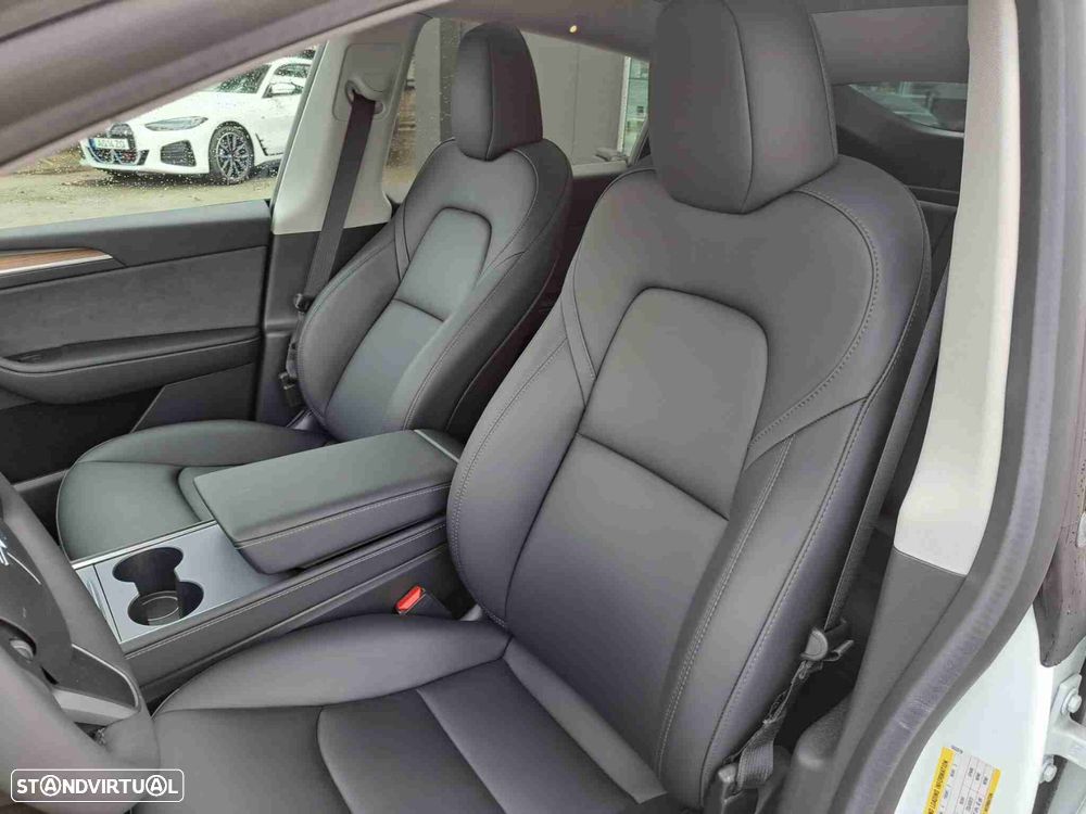 Tesla Model Y RWD - 6