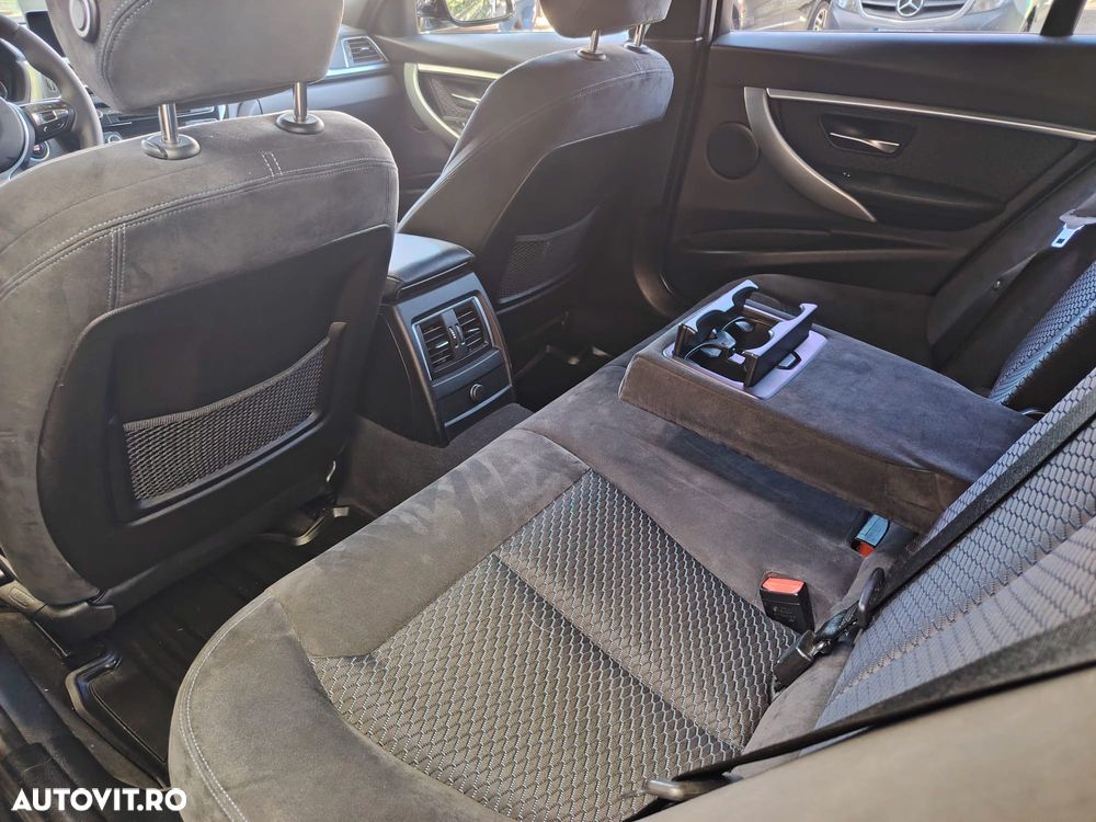 BMW Seria 3 330e iPerformance M Sport - 25