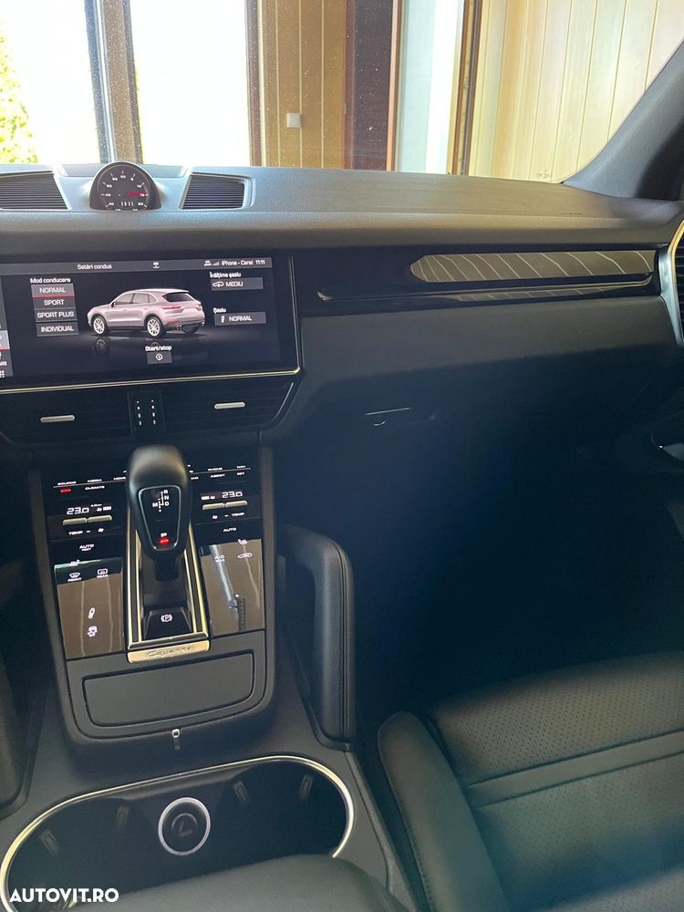 Porsche Cayenne - 10