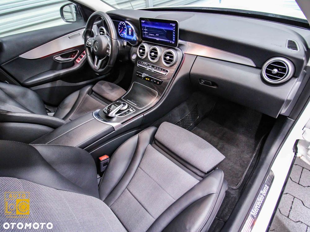 Mercedes-Benz Klasa C 220 d 4Matic 9G-TRONIC Avantgarde - 9
