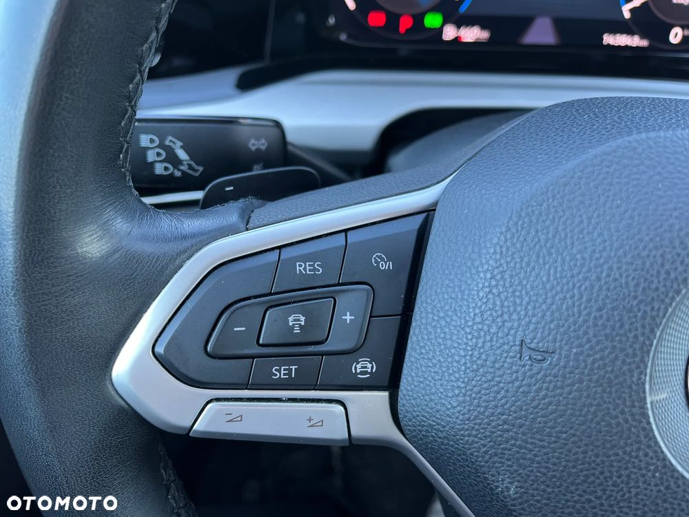 Volkswagen Golf - 21