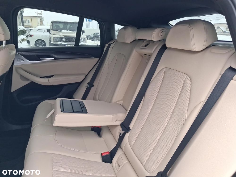 BMW X4 xDrive20i mHEV M Sport sport - 16