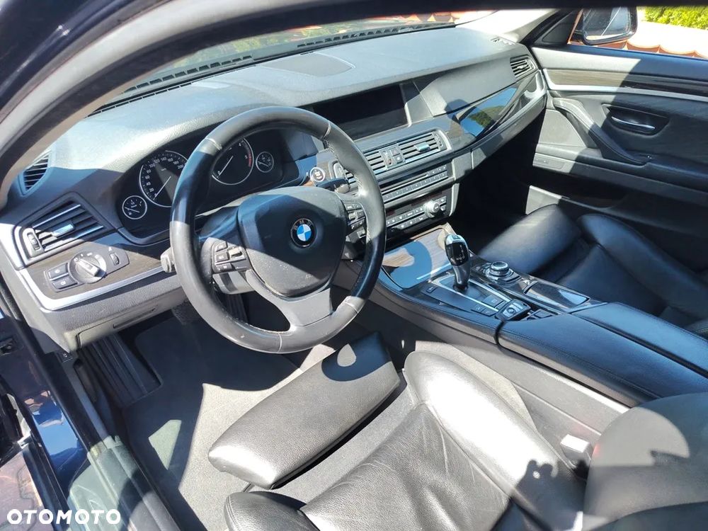BMW Seria 5 530d xDrive - 4