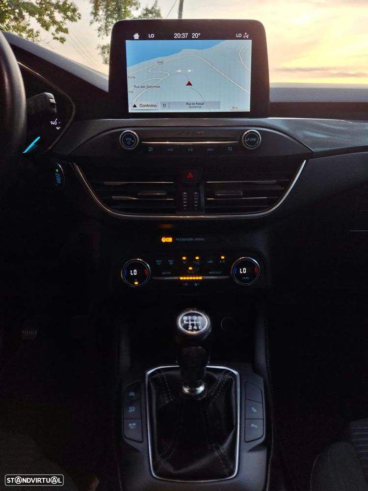 Ford Focus SW 1.5 TDCi EcoBlue Titanium - 9