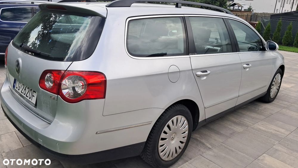 Volkswagen Passat - 17