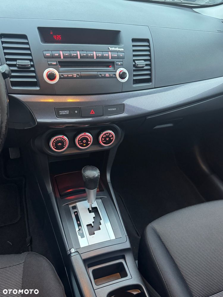 Mitsubishi Lancer 1.8 Intense CVT - 24