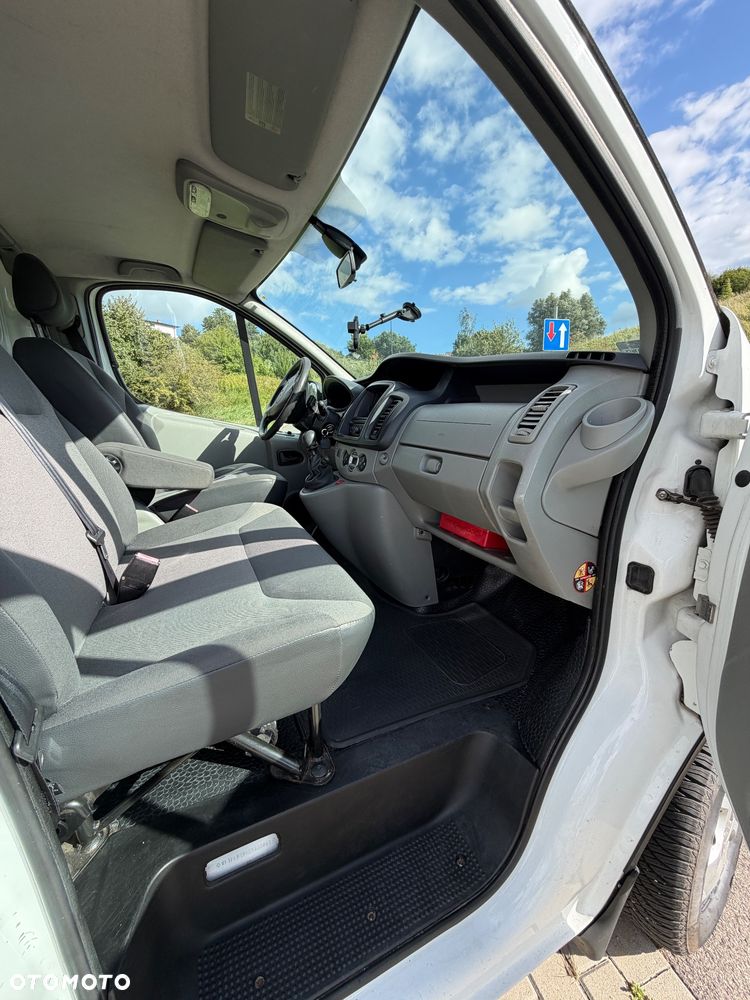 Renault TRAFIC - 12