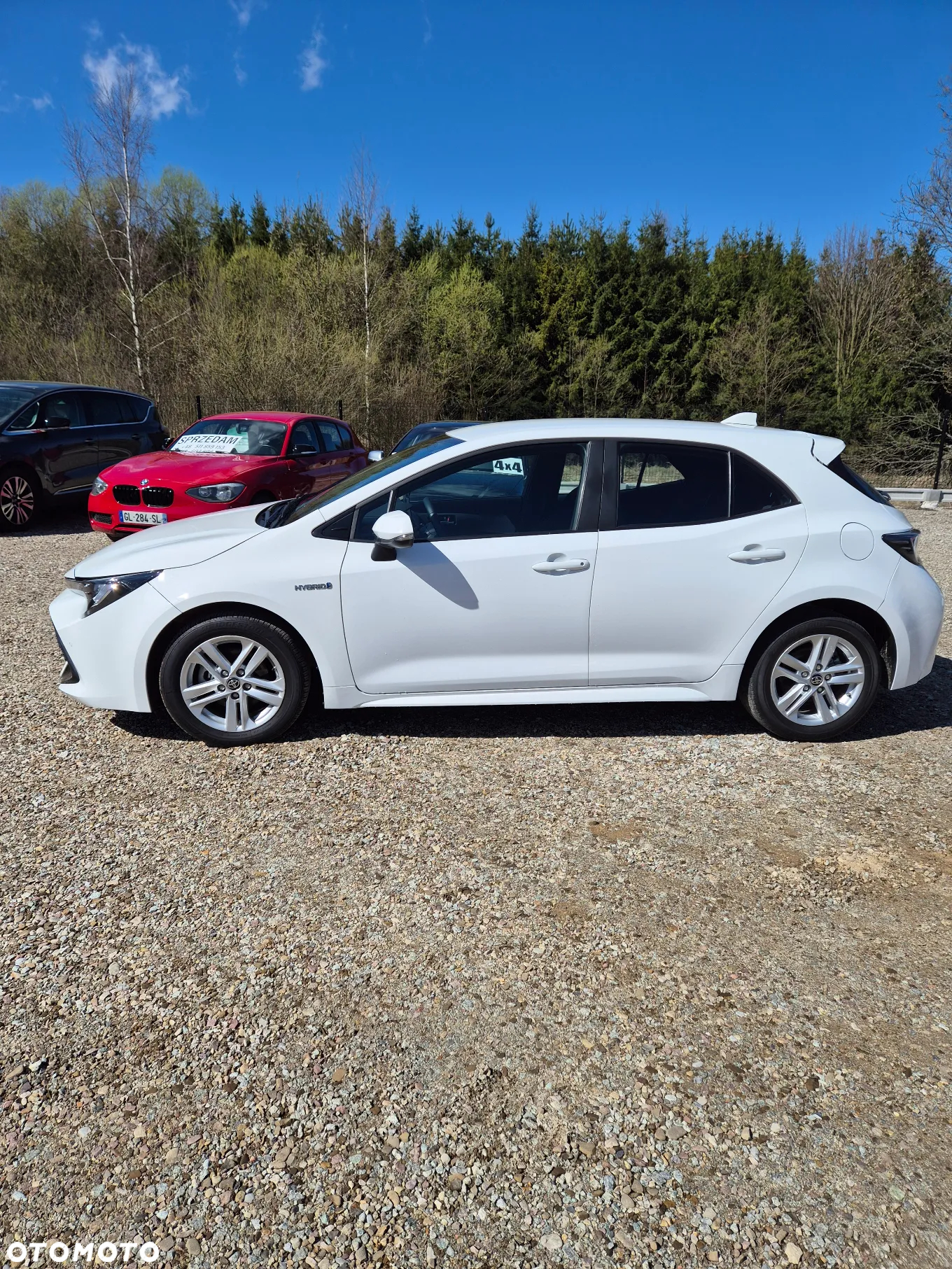 Toyota Corolla ver-1-8-hybrid-style - 3