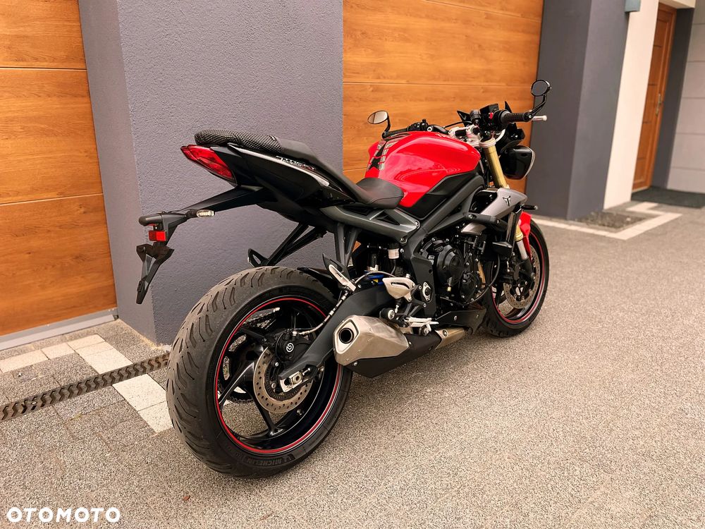 Triumph Street Triple - 3