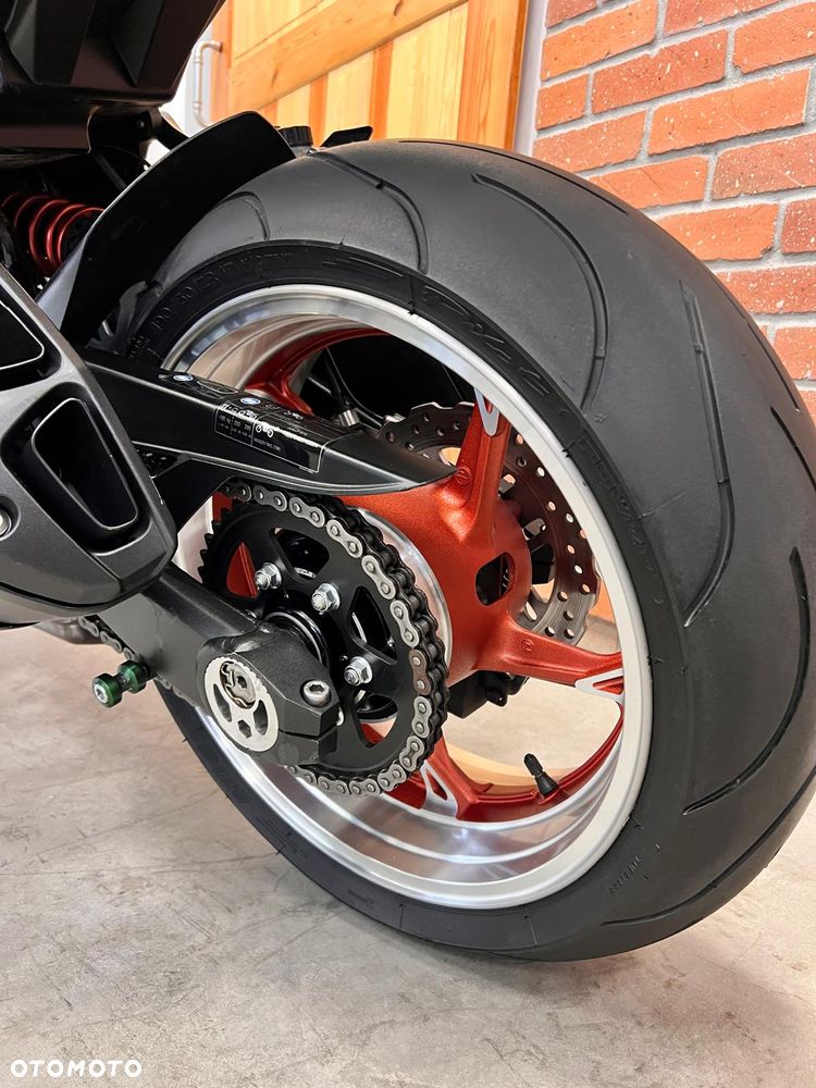 Kawasaki Z - 13