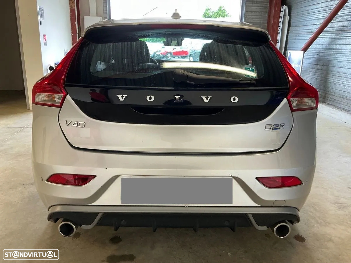 Volvo V40 2.0 D2 R-Design - 7