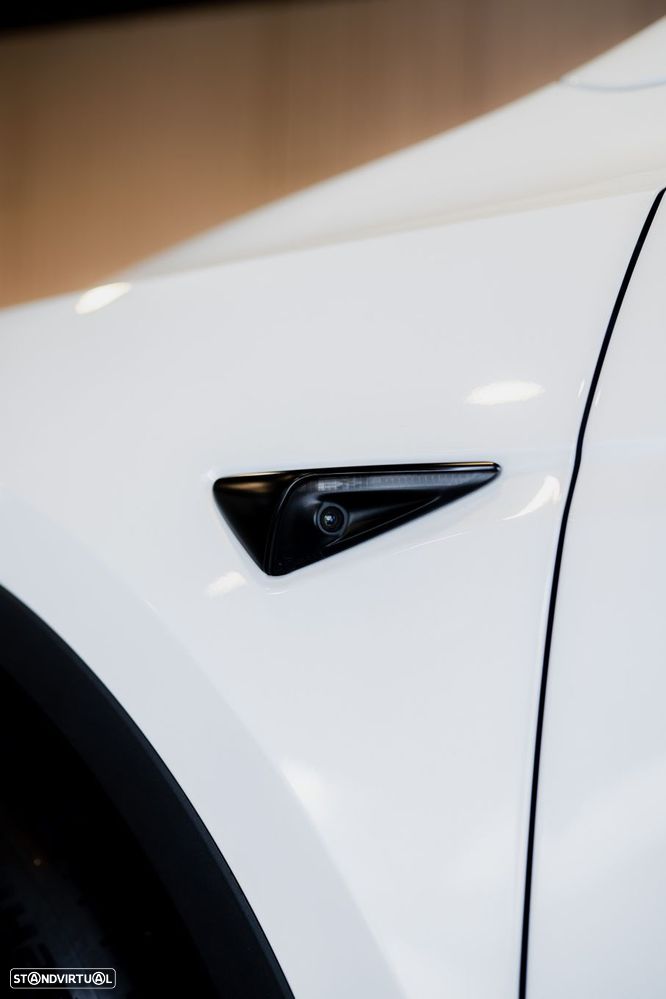 Tesla Model Y Long Range Dual Motor AWD - 47