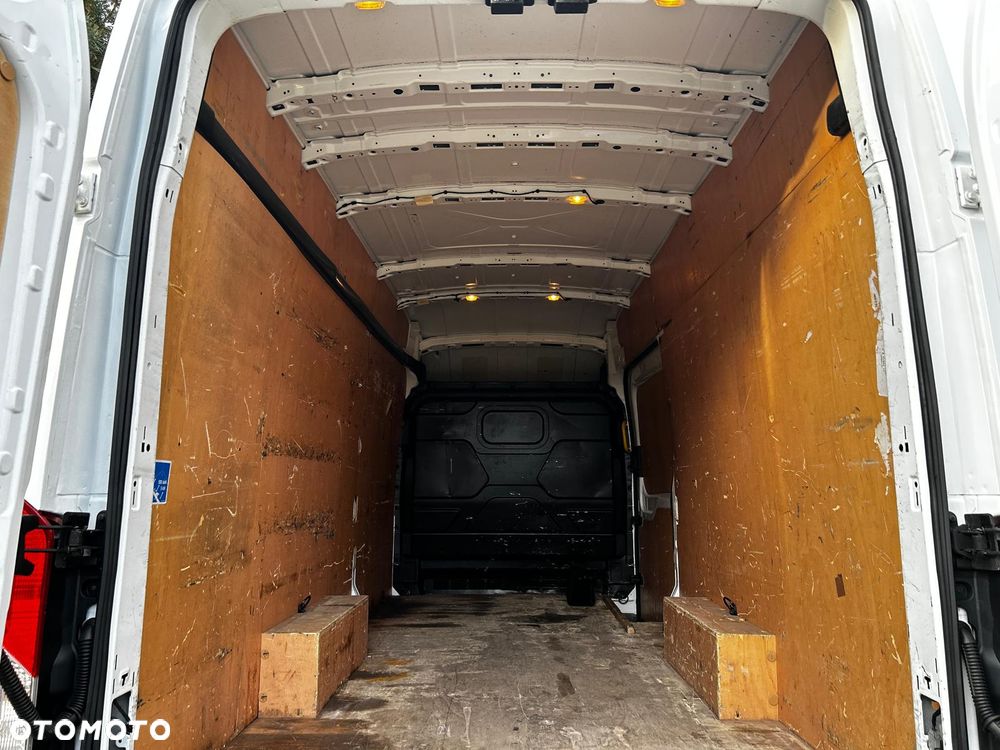 Ford Transit - 18