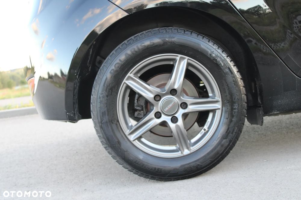 Hyundai ix20 1.4 CRDi Premium - 17