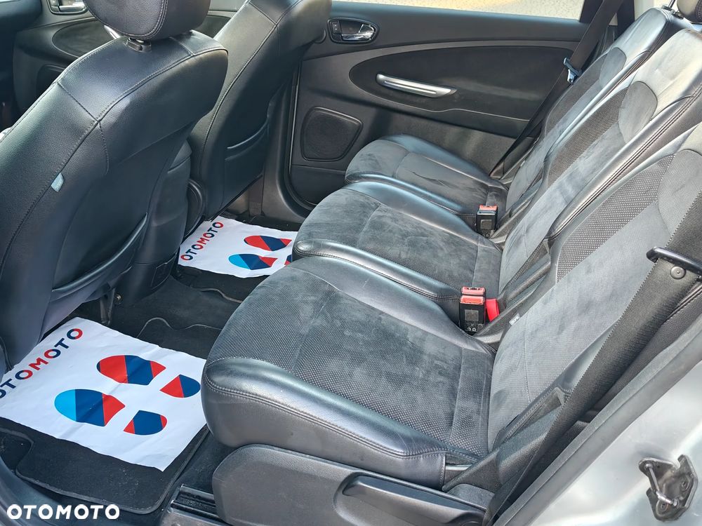 Ford S-Max 2.0 Ambiente - 8