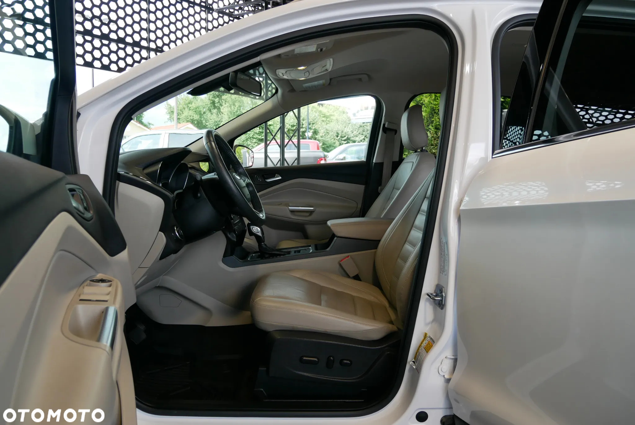 Ford Escape - 10