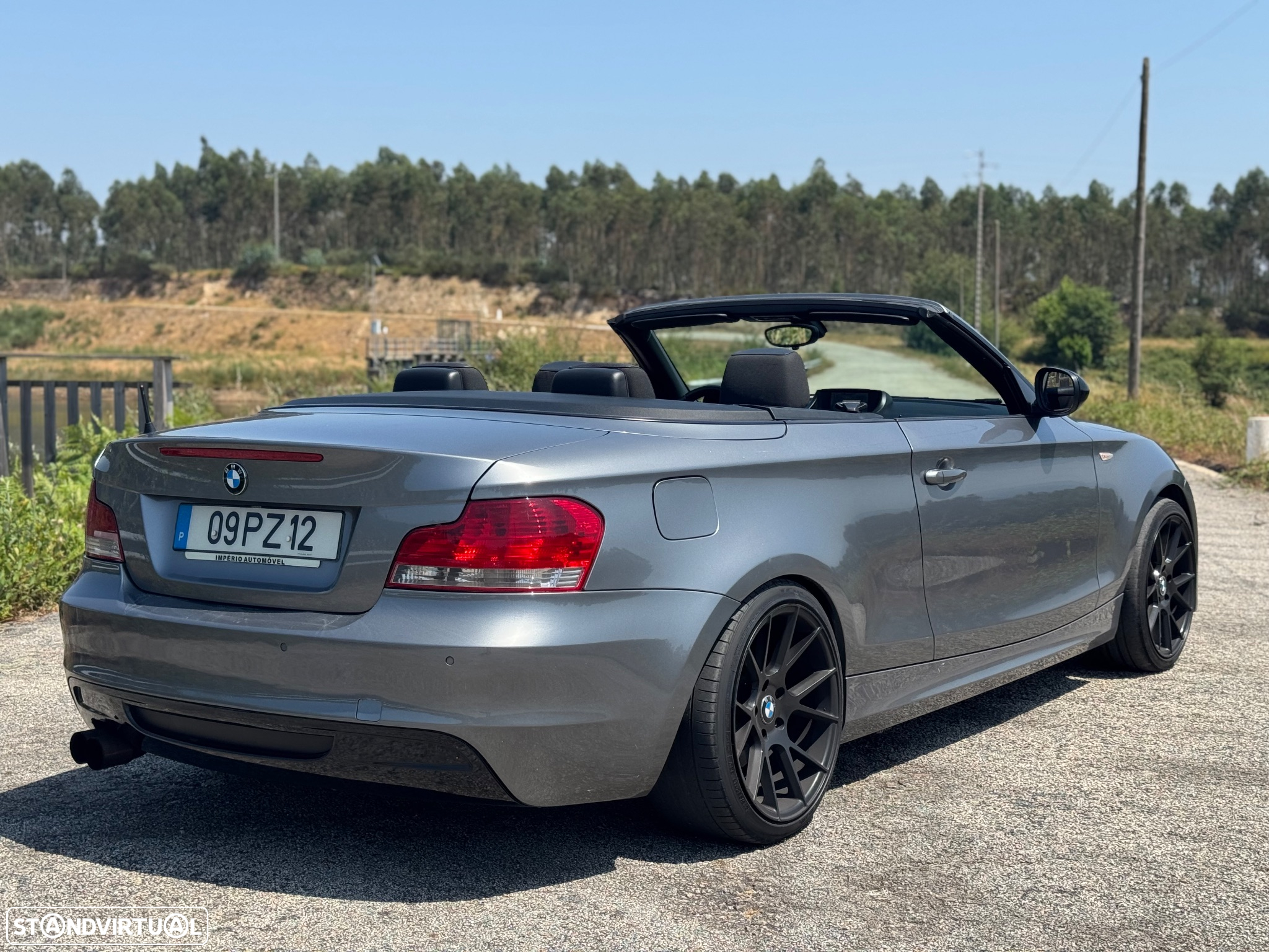 BMW 120 d Cabrio Limited Edition Lifestyle c/ M Sport Pack - 4