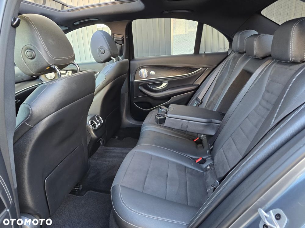 Mercedes-Benz Klasa E 220 d 4-Matic AMG - 18