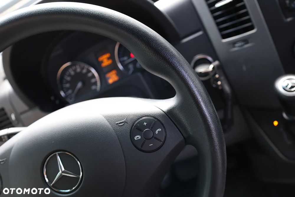 Mercedes-Benz Sprinter - 17