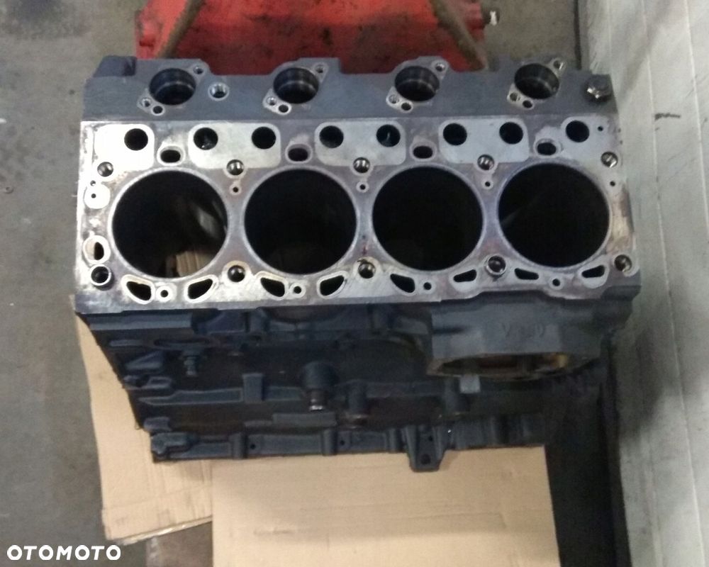 BLOK SILNIKA DÓŁ MERCEDES ATEGO OM924 LA OE 9040114201 - 1