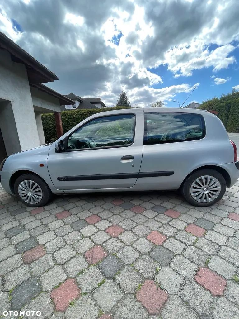 Renault Clio 1.2 16V Alize - 1