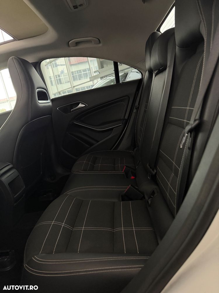 Mercedes-Benz CLA - 32