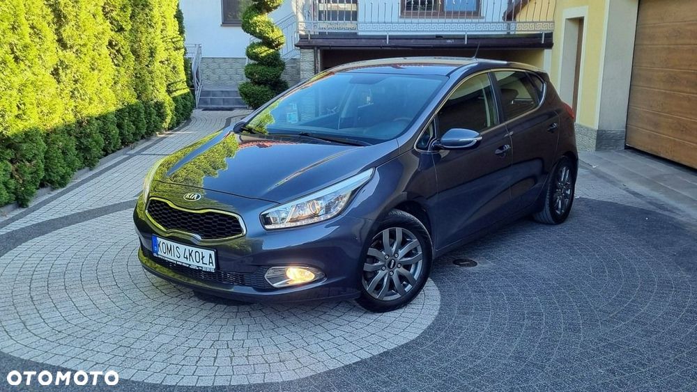 Kia Ceed - 1