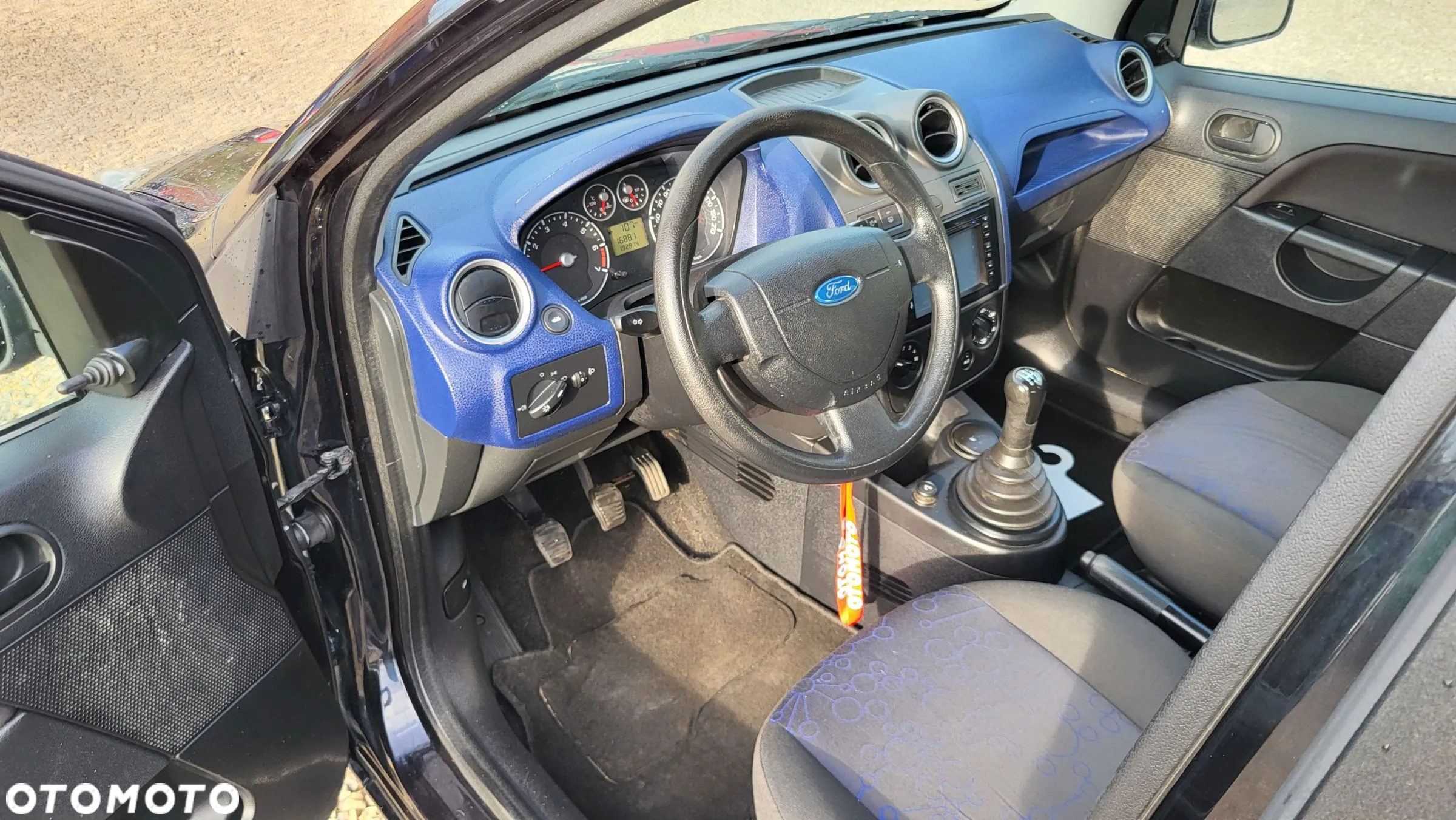 Ford Fiesta 1.3 Black Magic - 12