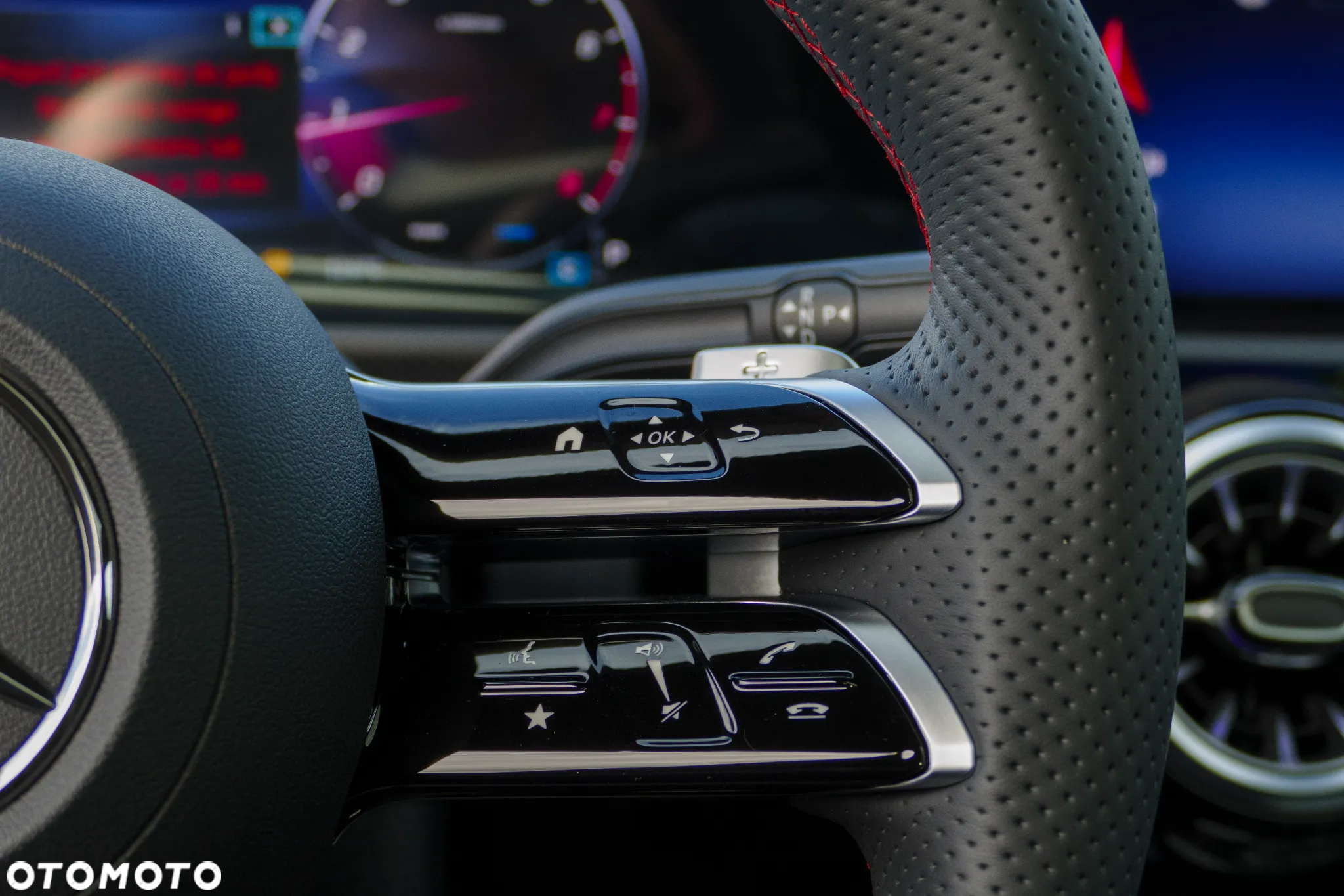 Mercedes-Benz CLA 200 AMG Line 7G-DCT - 17