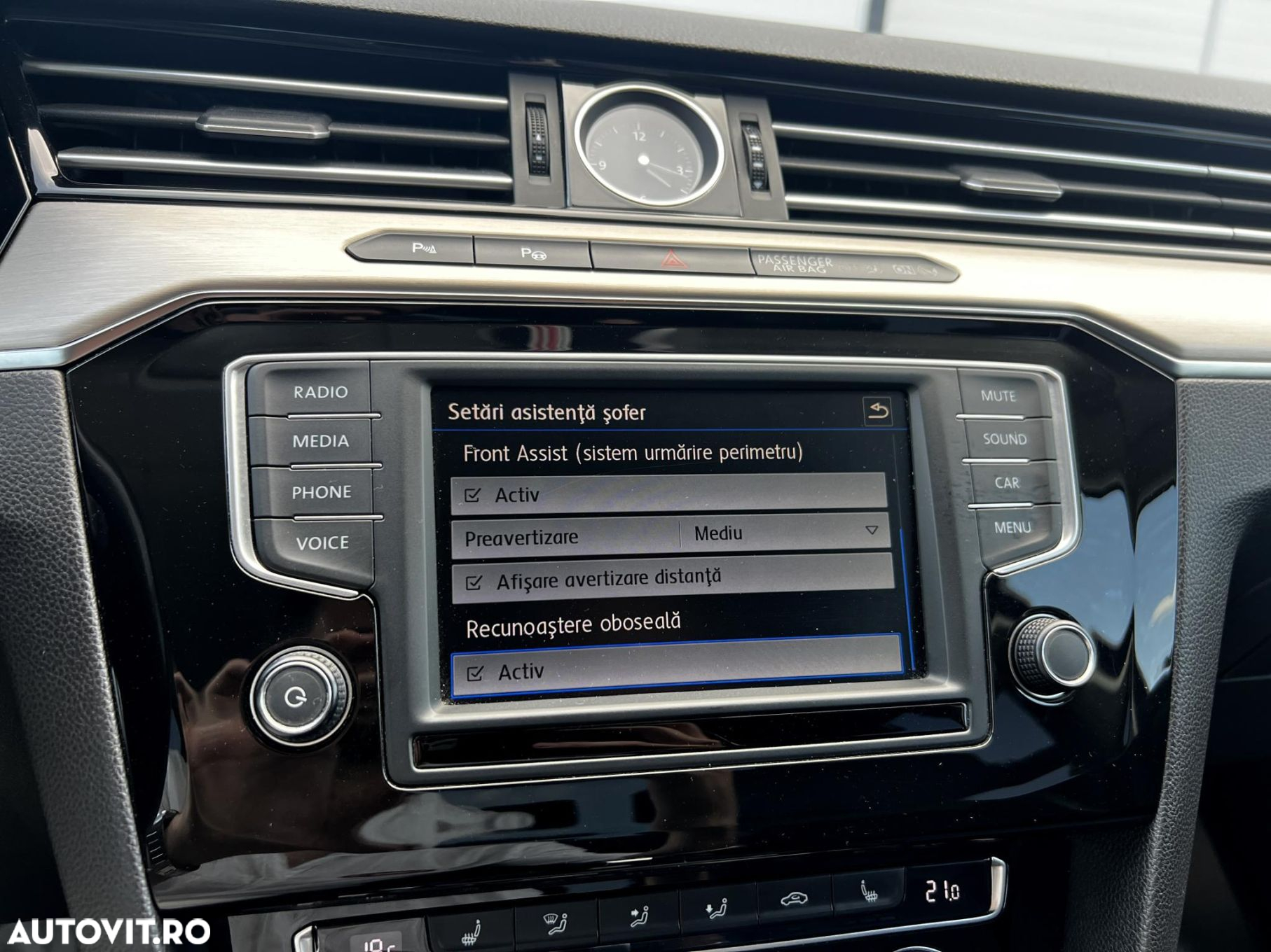 Volkswagen Passat - 25