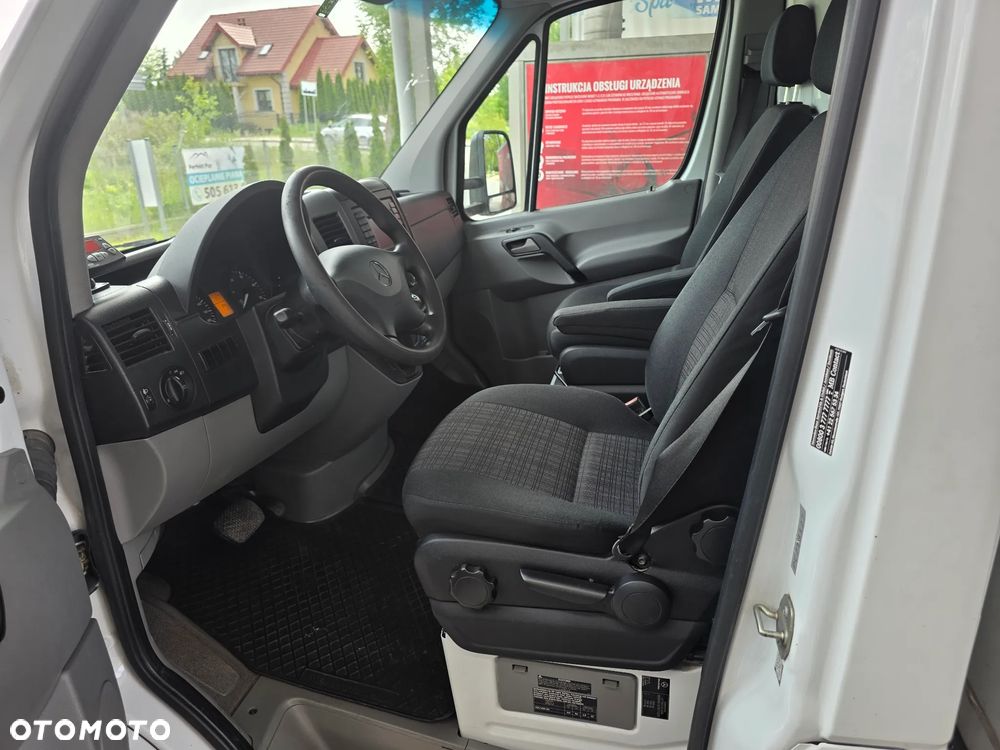 Mercedes-Benz Sprinter - 10