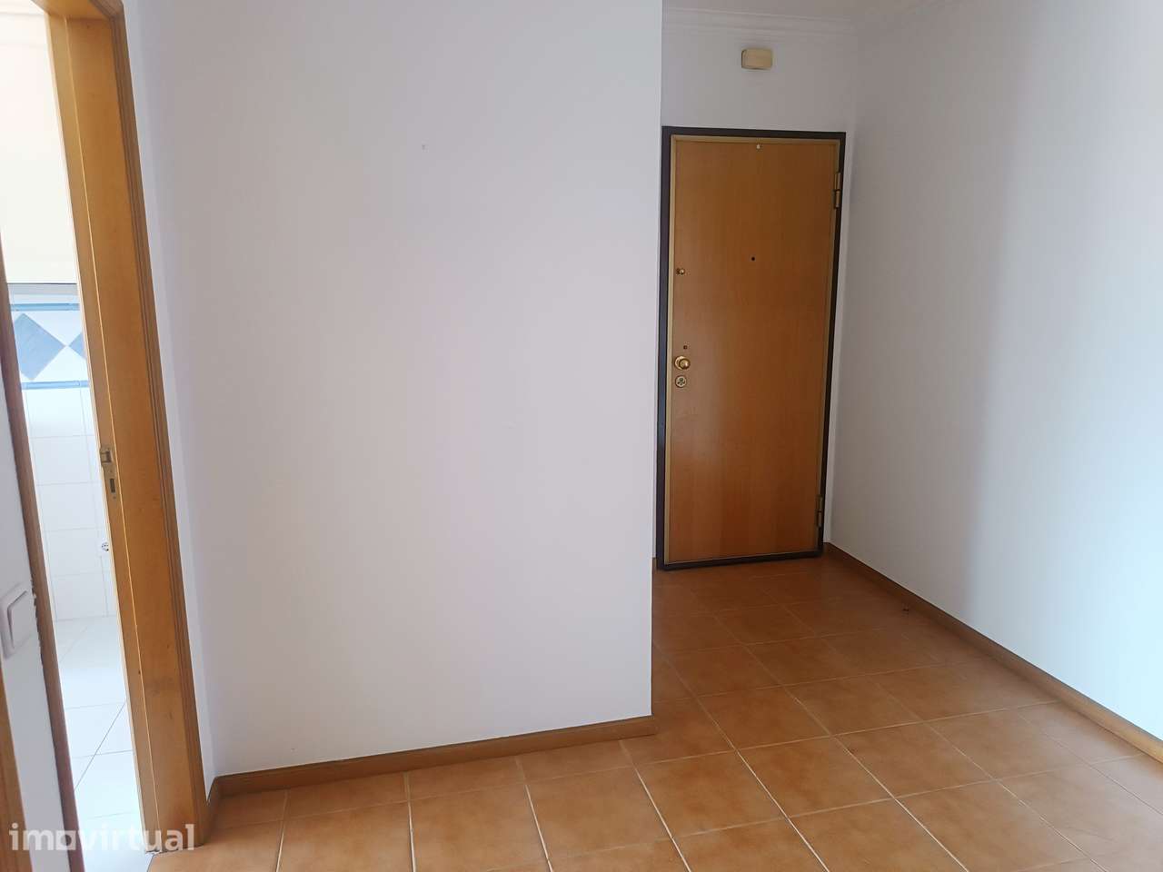 Apartamento T2  em Coimbra (Vale das Flores) - Grande imagem: 3/13