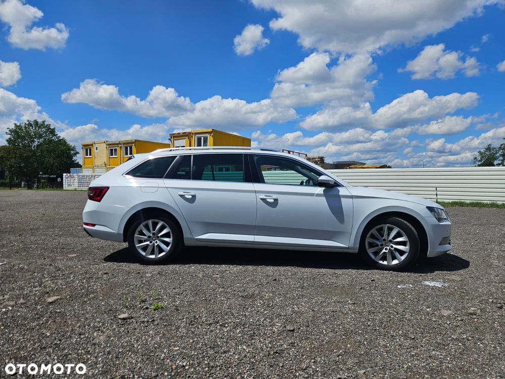 Skoda Superb 2.0 TDI SCR Ambition DSG - 4
