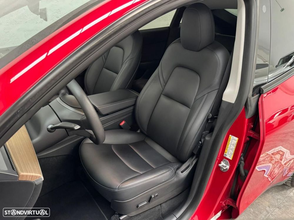 Tesla Model Y Long Range Tração Integral - 16