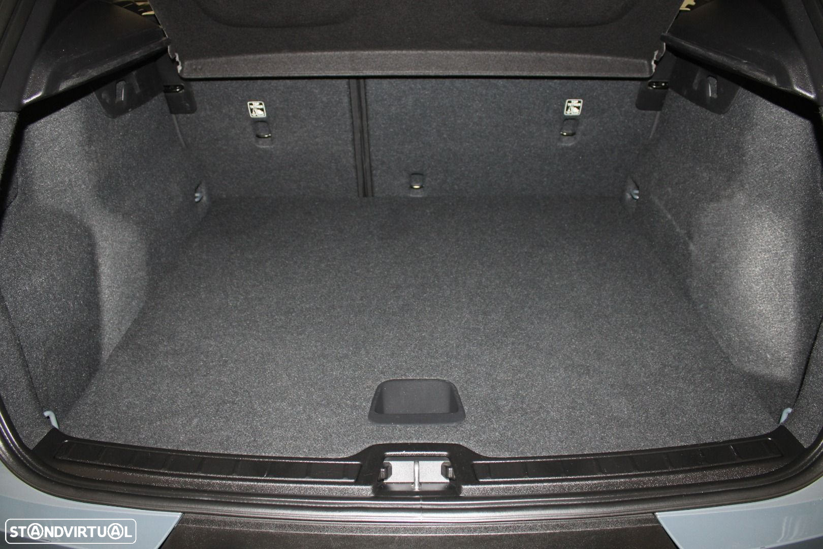 Volvo XC 40 2.0 D3 Geartronic - 25