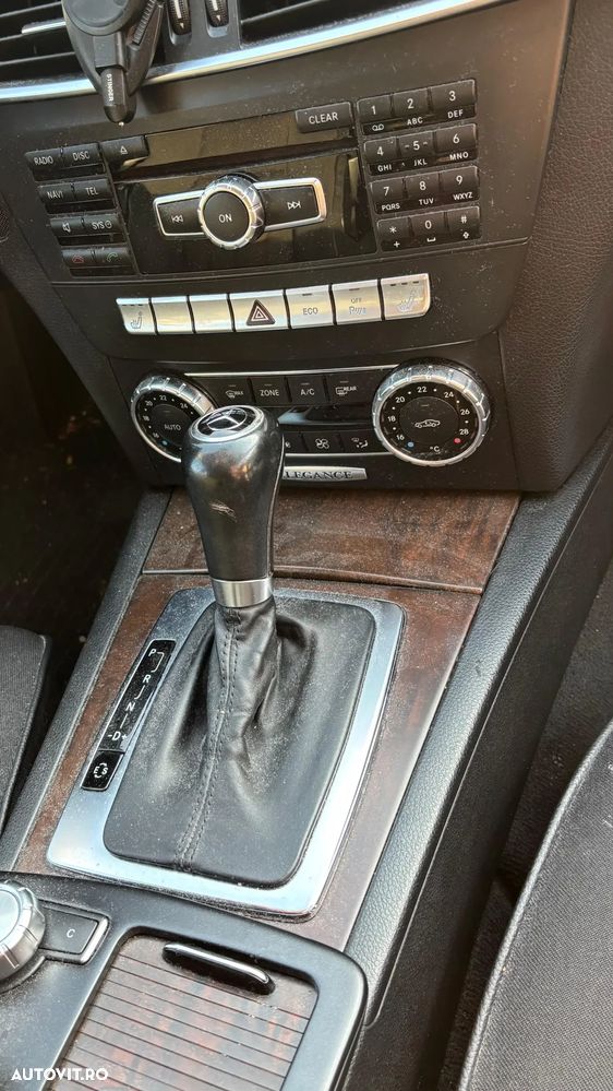 Mercedes-Benz C 180 T CGI Automatik BlueEFFICIENCY Elegance - 3