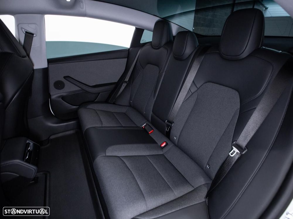Tesla Model 3 Standard RWD - 11