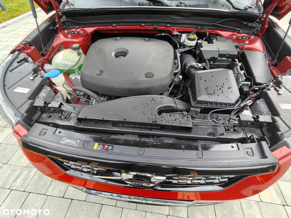 Volvo XC 40 T5 AWD Momentum - 6