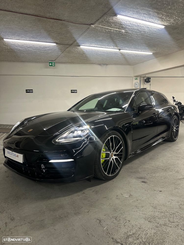 Porsche Panamera Sport Turismo 4 E-Hybrid Edition 10 Anos