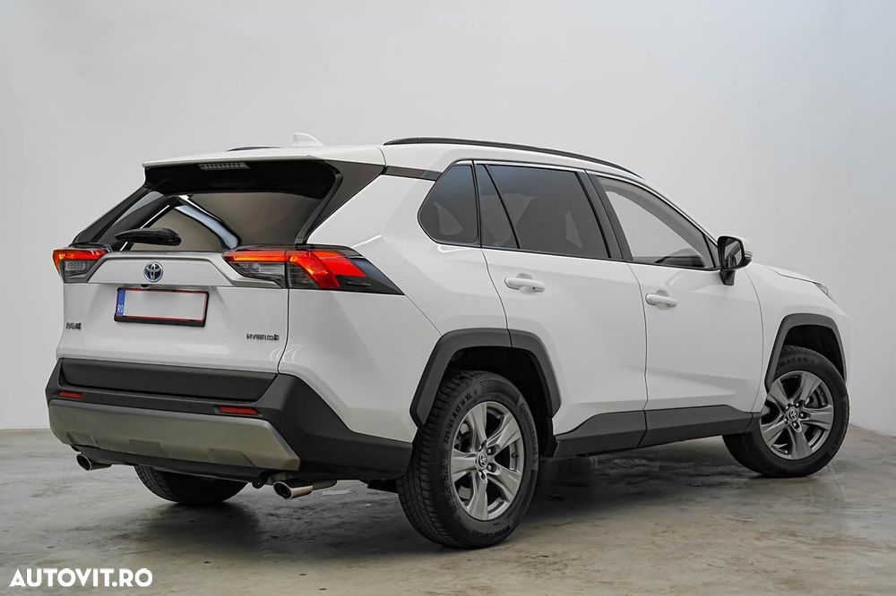 Toyota RAV4 - 6
