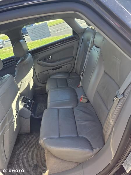 Audi A8 3.7 Quattro - 3