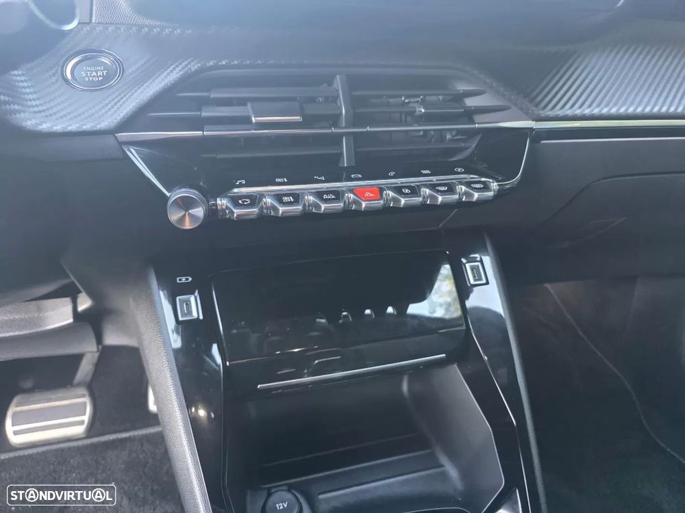 Peugeot e-208 - 40